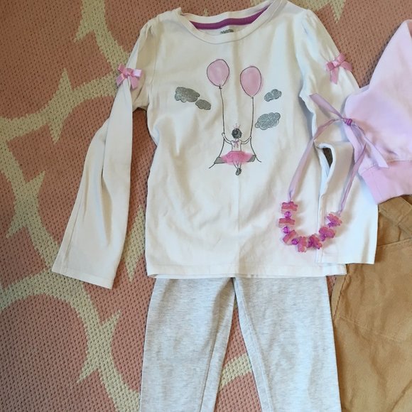 Gymboree bundle of outfits - Picture 2 of 5